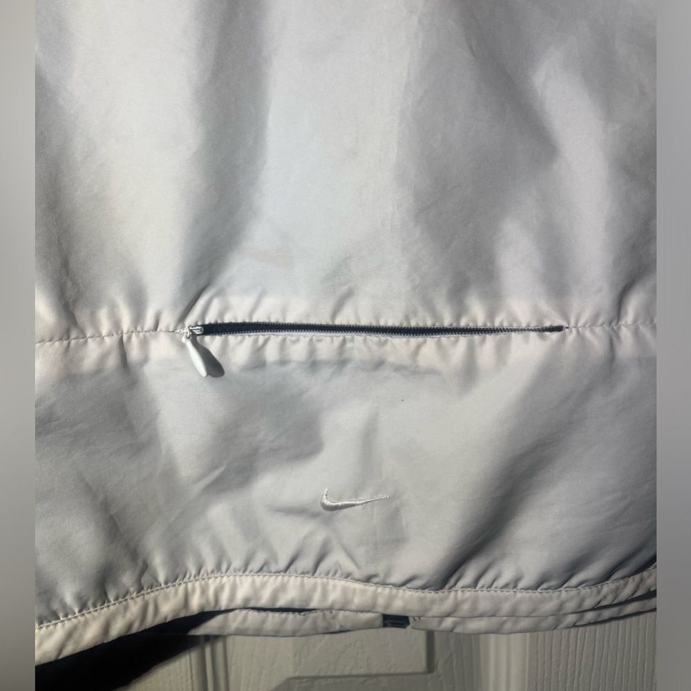 Nike Women’s Shirt Fully Reversible Vest Black and White - Picture 6 of 6